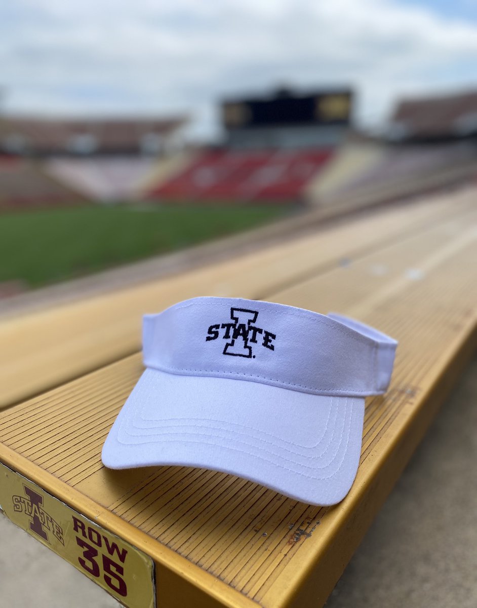 CycloneATH's tweet image. We heard it’s #NationalGiveSomethingAwayDay so we’re giving away 🔟 visors! Like and retweet for a chance to win!