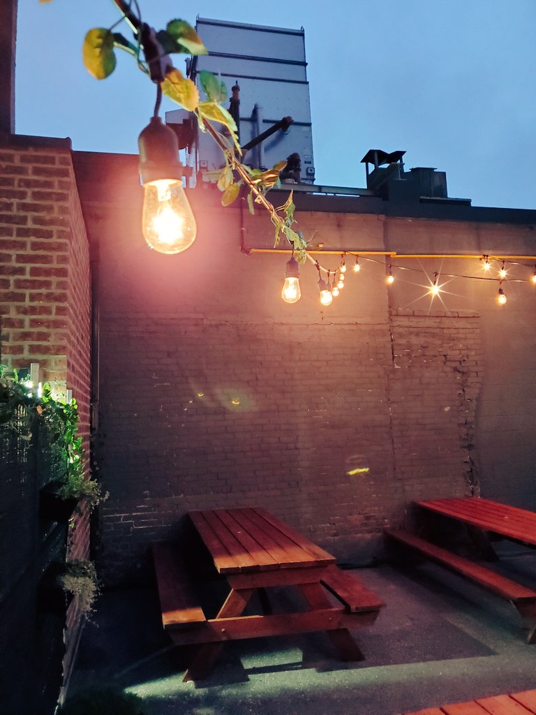 Still waiting on our Dundas curb lane patio to be delivered by the city, but the backyard beer garden is open at 4 today. Who's ready for a patio pint? Open for takeout, too! thealpine.ca/menu