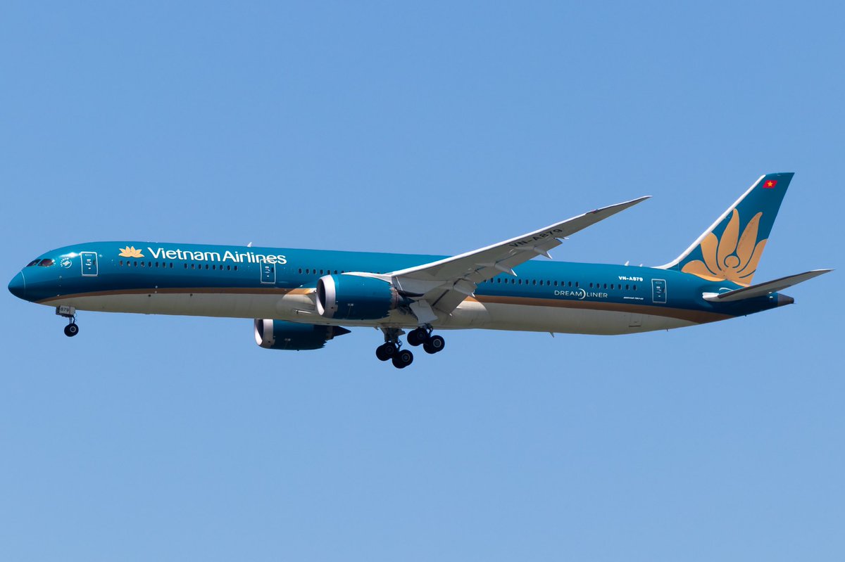 Vietnam Airlines 787-10 Dreamliner 3rd visit into <a href="/flySFO/">San Francisco International Airport (SFO) ✈️</a> as a repatriation flight.