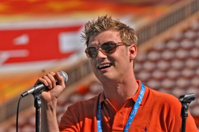 BSBFangirls's tweet photo. Since we are declaring this #NickWeek with his webcasts and Looped calls ... we thought we'd share some of our older favorite random pics of @NickCarter.
Share some of yours with us! https://t.co/cPmzuYWbJx