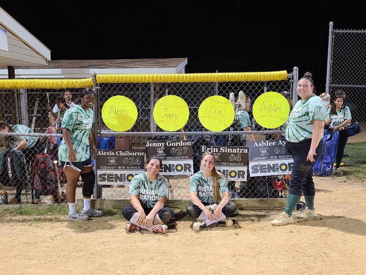 JFK_Softball's tweet image. Thank you to Coach Di Nucci, Sam Grasso, Keith Hoffman, and Coach Panz for giving us the opportunity to play together this week. Last night we honored our 4 seniors.  We will miss you!