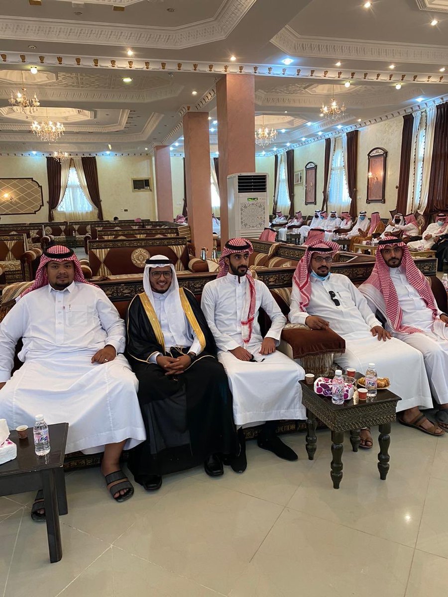 alnasba's tweet photo. أحتفل الشاب "عبدالرحيم مسفر محمد ابو شمال " بحفل زواجه يوم الثلاثاء الموافق 23-11-1441 في قاعة  الرشيد بمحافظة المندق وسط حضور عريفة القرية واقارب العريس والعروس https://t.co/JCbGQ65uHp