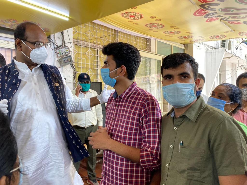 IMAMSNMP's tweet photo. आज टीम @IMASW1  ने श्री @VishvasSarang  (चिकित्सा शिक्षा मंत्री, म.प्र.) के साथ बैठक की जिसमें एमबीबीएस के परीक्षा शेड्यूल ,इंटर्न स्टाइपेंड समस्या एवम् जनरल प्रमोशन जैसे गंभीर मुद्दों पर चर्चा की
मंत्री जी ने इन मुद्दों को जल्द सुलझाने की बात कहीं 
@DainikBhaskar @ZeeMPCG https://t.co/OpQAJd5yDX