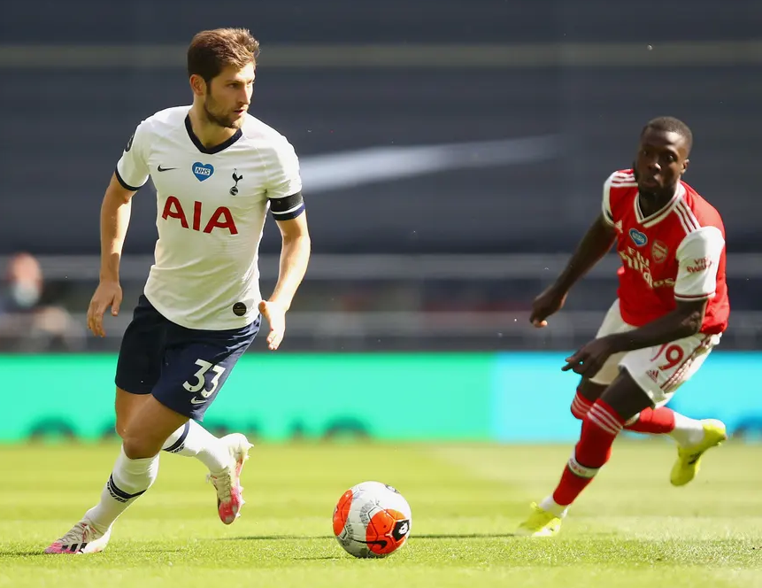 TranSPURS's tweet photo. 😂 Jose on Ben Davies' performance against Arsenal:

"When people sometimes look for a MOTM, they look to the amazing goal, or an incredible assist. Sometimes people forget that these guys, they are impeccable in their work. I don’t remember Pepe in the game."

#THFC #COYS https://t.co/unfD9Ox4bG