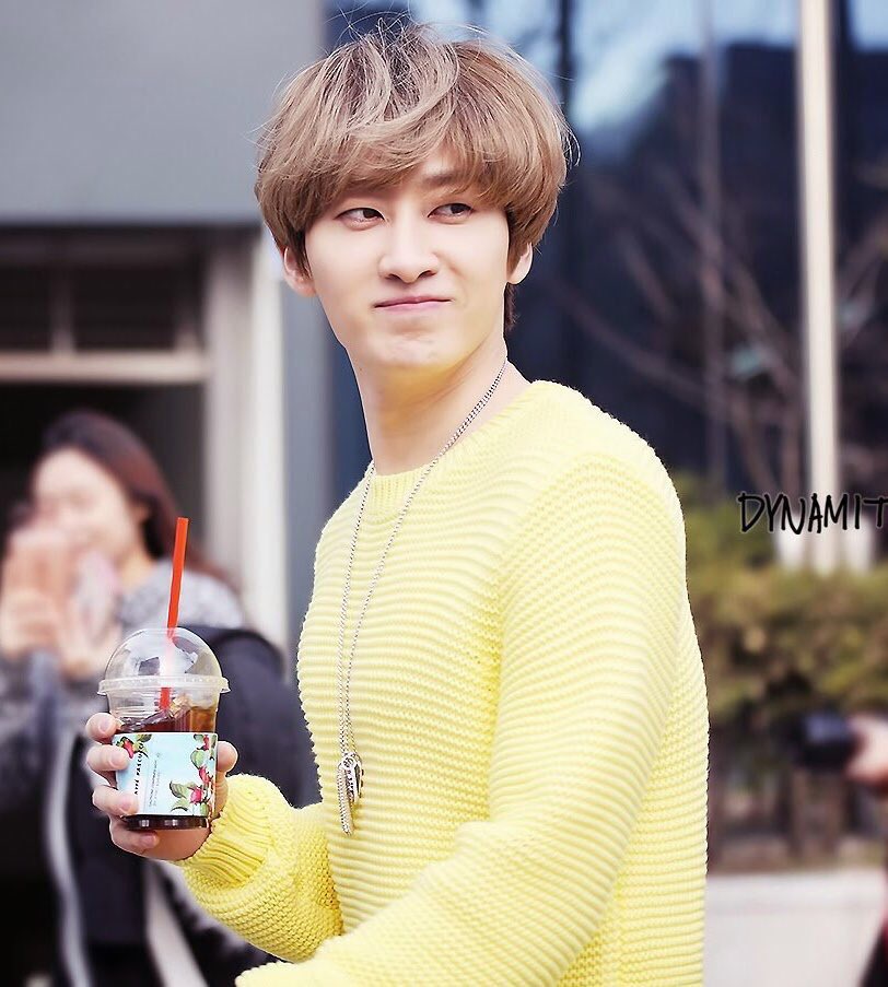 SJsELF1's tweet image. Hyukjae