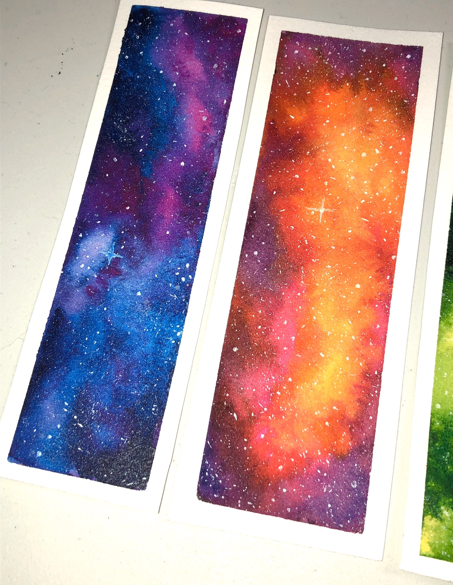 Hãy khám phá vẻ đẹp vô tận của vũ trụ qua tranh sáng tạo Watercolor Galaxy. Dưới giá trị nghệ thuật, mỗi chi tiết mảng màu có khả năng tái hiện các hành tinh, sao băng sáng rực rỡ, hoặc những trận đại bàng trong vũ trụ.
