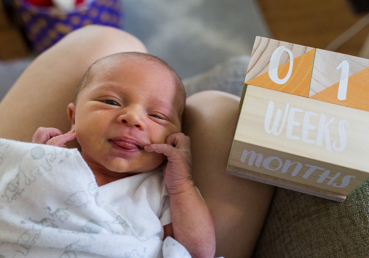 lightcreativenc's tweet photo. Our little Isaac is now 11 months old 😯 Can't believe he's almost 1 year! I’m celebrating all month by posting some of my favorite photos I’ve taken of him.
Here's Isaac at 1 day old, 1 week old, & his cute, tiny feet!
#lightcreativeart #lightcreativelife #lightcreativenewlife https://t.co/epjQwjEoEL