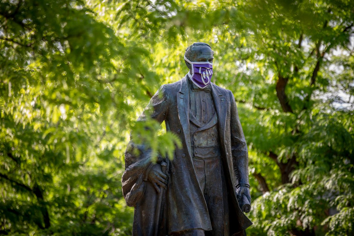 WeberStateU's tweet image. 👀 Moench has a hot new accessory for Fall 2020. #MaskUpWeber