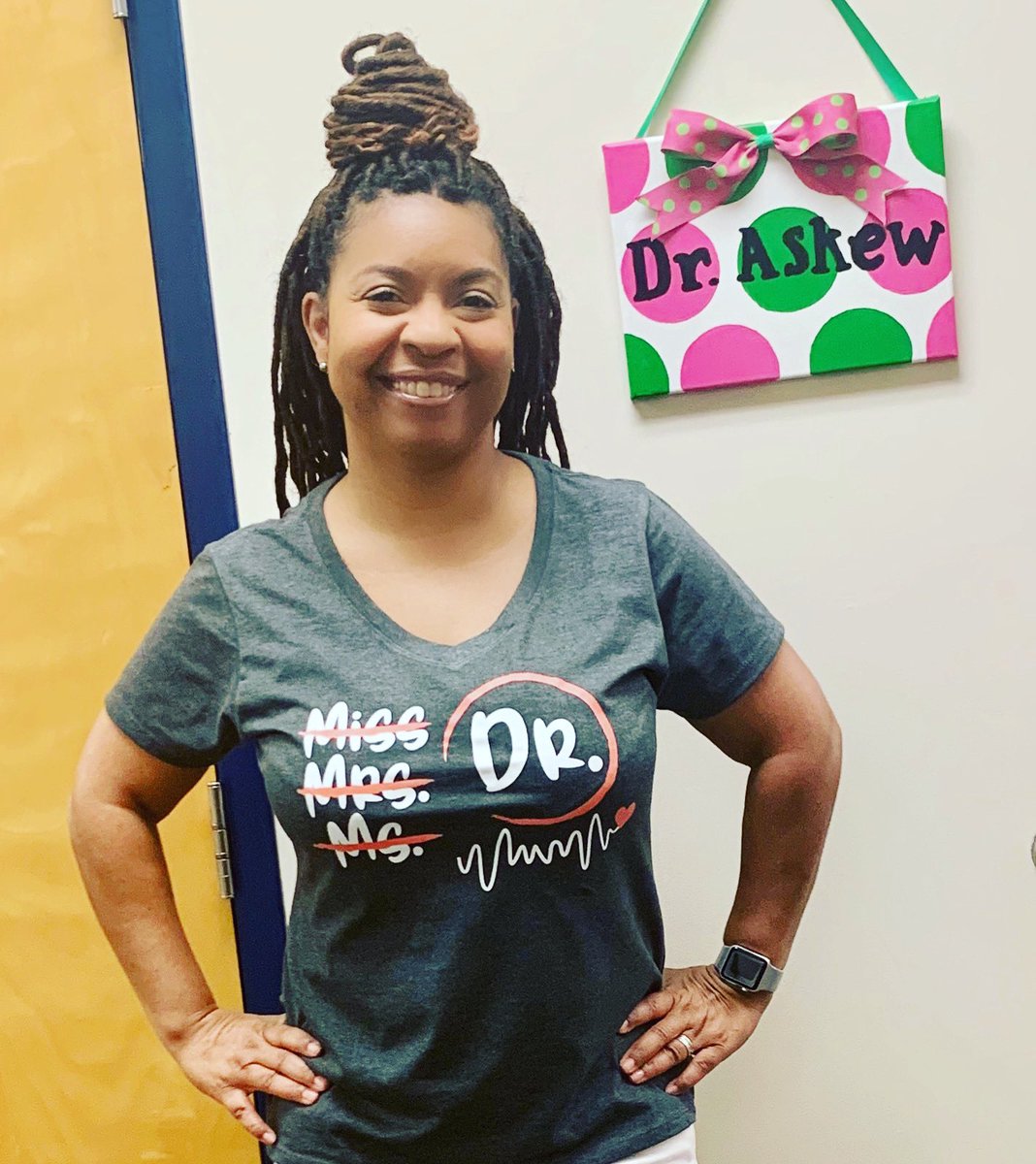 AngieA87985859's tweet image. Loving my new shirt!! #backinthebuilding #letsdothis