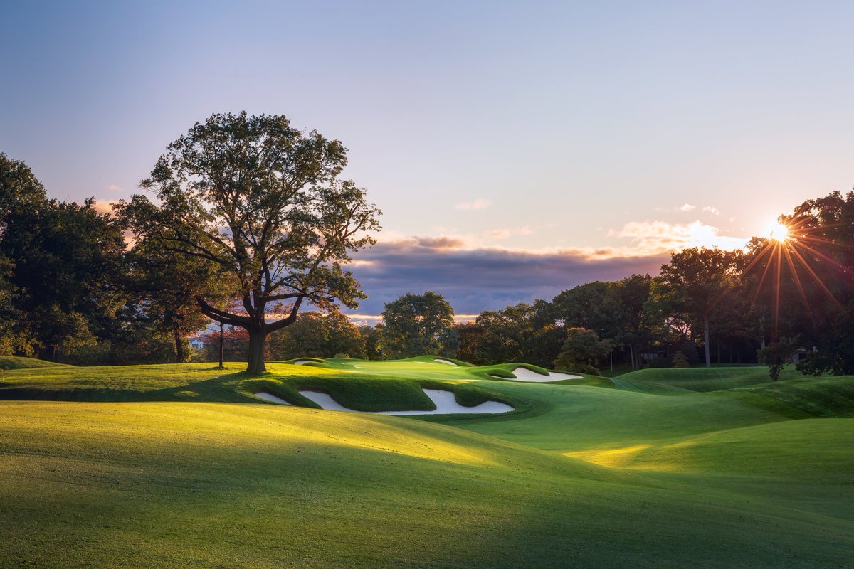 The 5th hole <a href="/StGeorgesGCC/">St. George's GCC</a> 

📸 <a href="/jasonlivy/">Jason Livy</a>

#golfcoursearchitecture #golfcoursephotography #beautifulgolfcourses #golfcourse #golf
#beautifulgolfcourses #golfcoursedesign  #golfphotos #top100golfcourse