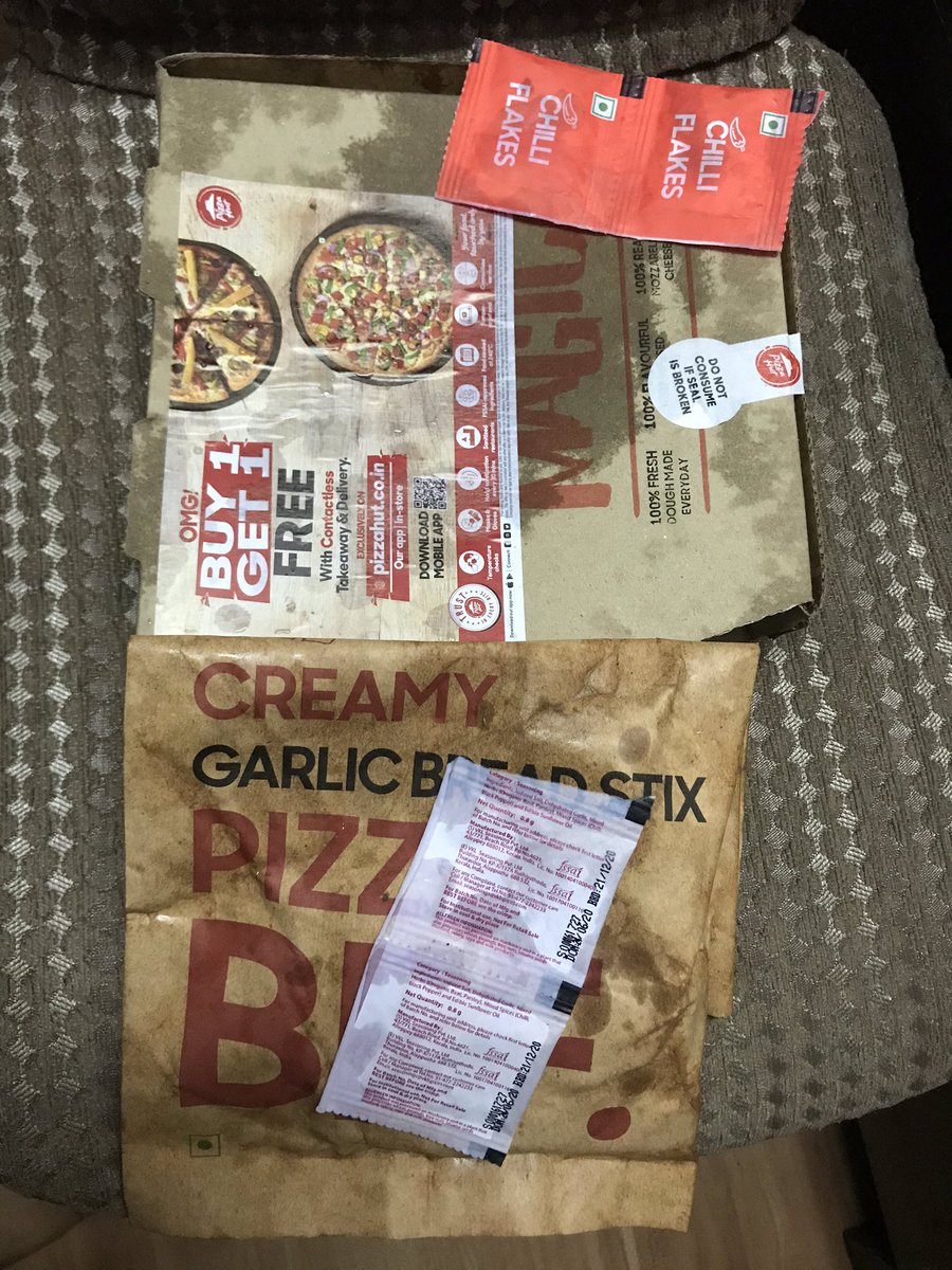 nitinkhandvikar's tweet photo. Dear @mybmc @CPMumbaiPolice this is how @swiggy_in is delivering orders in Mumbai during this #COVID19 pandemic.. all food items are completely wet.. pls look into this.. are de seriously following laid down guidelines? #avoidswiggy #FDAMaharashtra @SwiggyCares https://t.co/H184M5GGWR