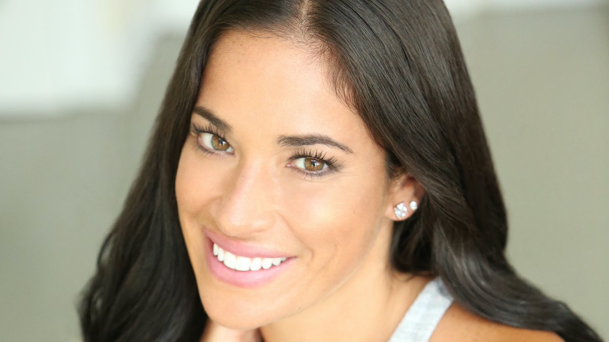 ModelVirtual's tweet image. Read all about how Christine used her inner drive and motivation to become a successful lifestyle and print model!
virtualmodelcoach.com/post/interview…