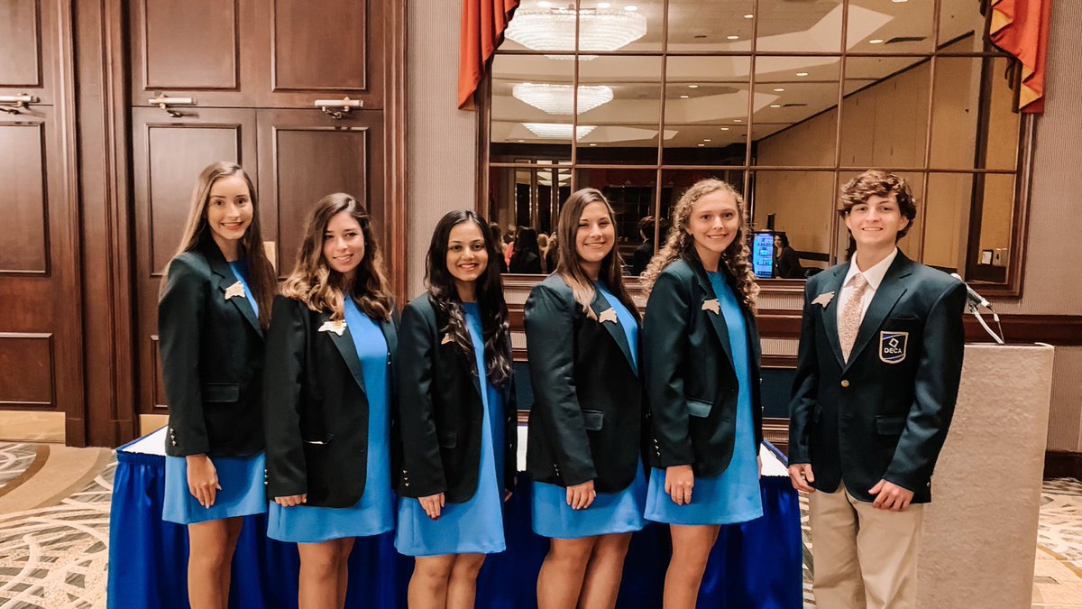 NC_DECA's tweet image. YOUR NC DECA TEAM 77 STATE ACTION TEAM!!!🤩 Team 77 has made many plans to push NC DECA to new heights, together, despite the current state of our world. We are ready to take NC DECA to the #NextLevel and RISE UP! #NCDECARISE #NCDECA77