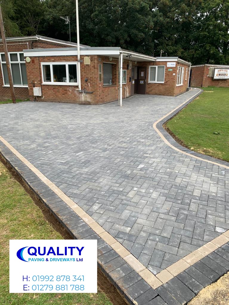 HoddyCCOfficial's tweet photo. End of Day 3 for #projectpatio π·ββοΈππ§
Looking real smart now.
Thanks to our friends at Quality Paving & Driveways Ltd who lay just over 7500 patio stones today.
#grafters #finishingtouches https://t.co/FmP9EGn6N9