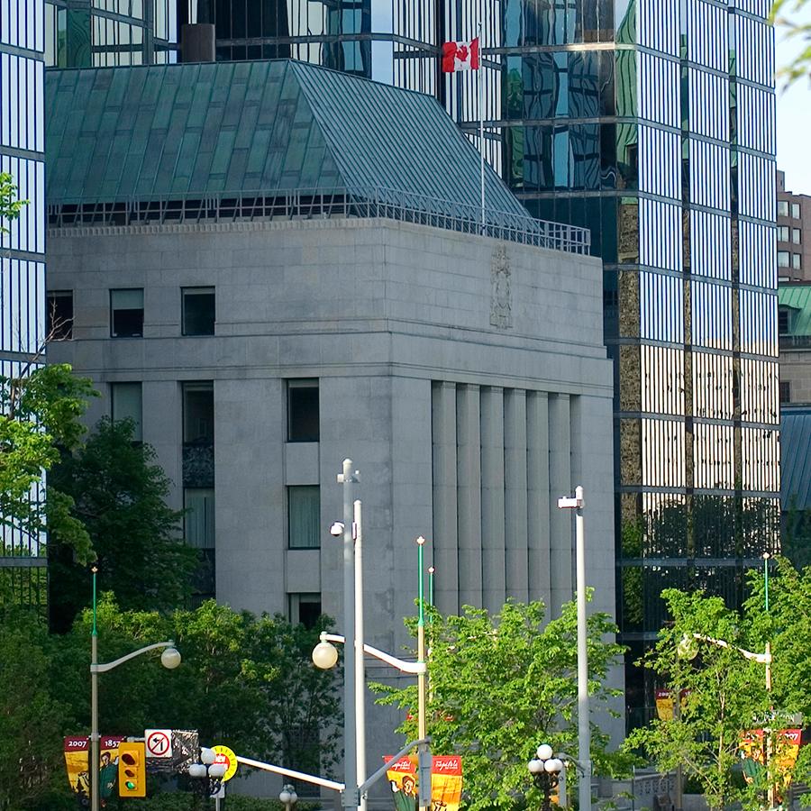 ManmeetNina's tweet photo. Bank of Canada will maintain current level of policy rate until inflation objective is achieved, continues program of quantitative easing
https://t.co/Hp3qa5UQHL https://t.co/9TlQmVnHJe