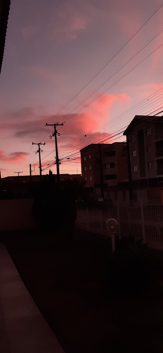 lomon_pie_7's tweet photo. "𝓞 𝓬𝓮́𝓾 𝓼𝓮𝓶𝓹𝓻𝓮 𝓷𝓸𝓼 𝓭𝓪́ 𝓻𝓪𝔃𝓸̃𝓮𝓼 𝓹𝓪𝓻𝓪 𝓿𝓲𝓿𝓮𝓻 ." - 𝓚𝓲𝓶 𝓝𝓪𝓶𝓳𝓸𝓸𝓷 

#SkyForNamjoon https://t.co/9dS8bMoSHH