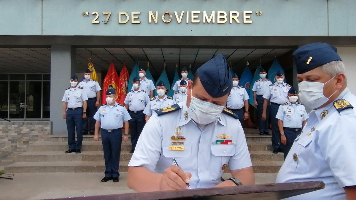 Cmdte Gral de la Aviación Militar Bolivariana tweet media