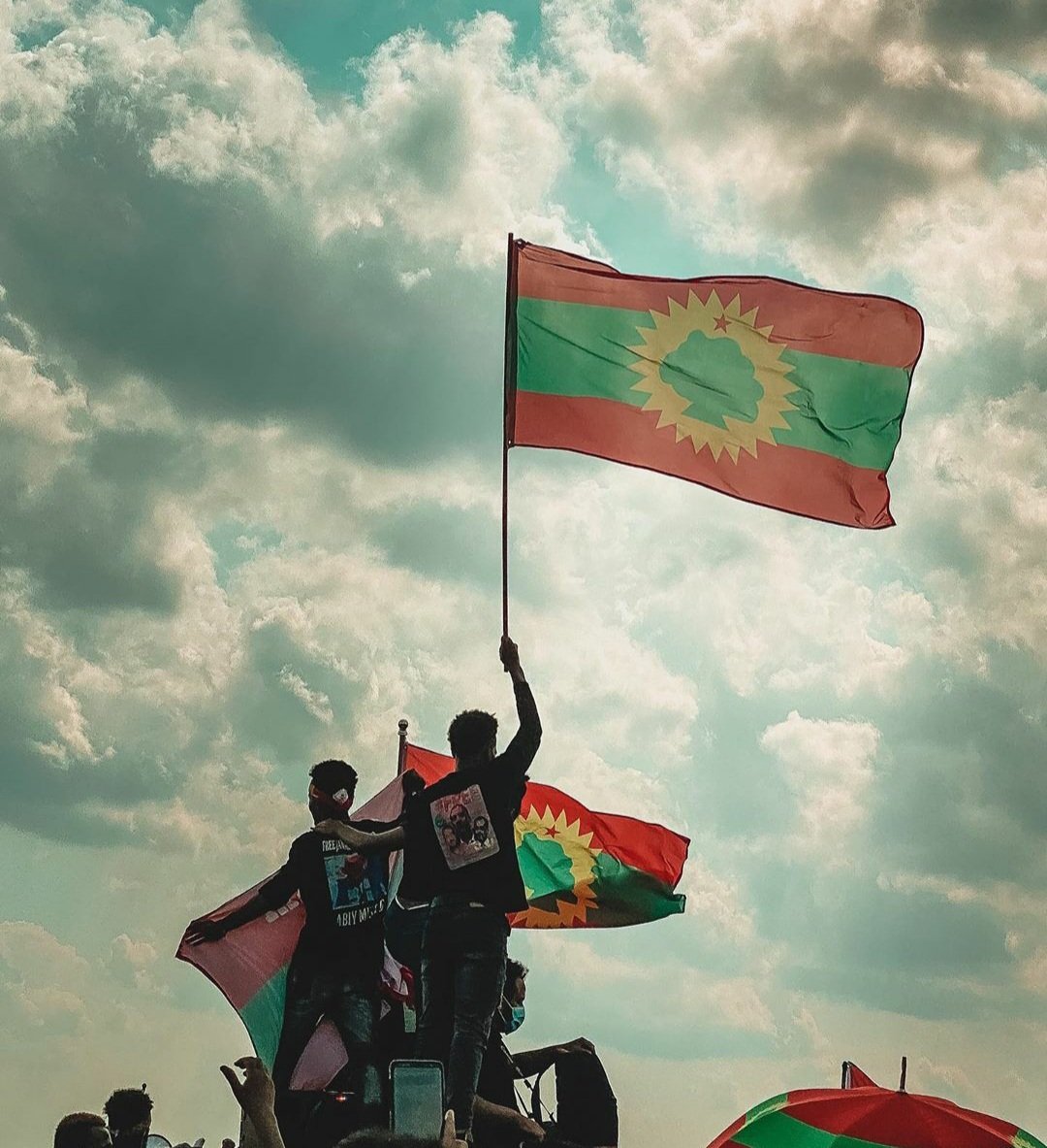 samora205's tweet photo. I'm OROMO first respect my existence or expect my resistance.
#OromoProtests https://t.co/JlzGS1BRc3