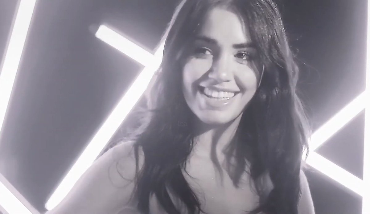 lalitacanaria's tweet photo. Su sonrisa 😍❤ #Lali #100Grados https://t.co/wR0EjE10Be