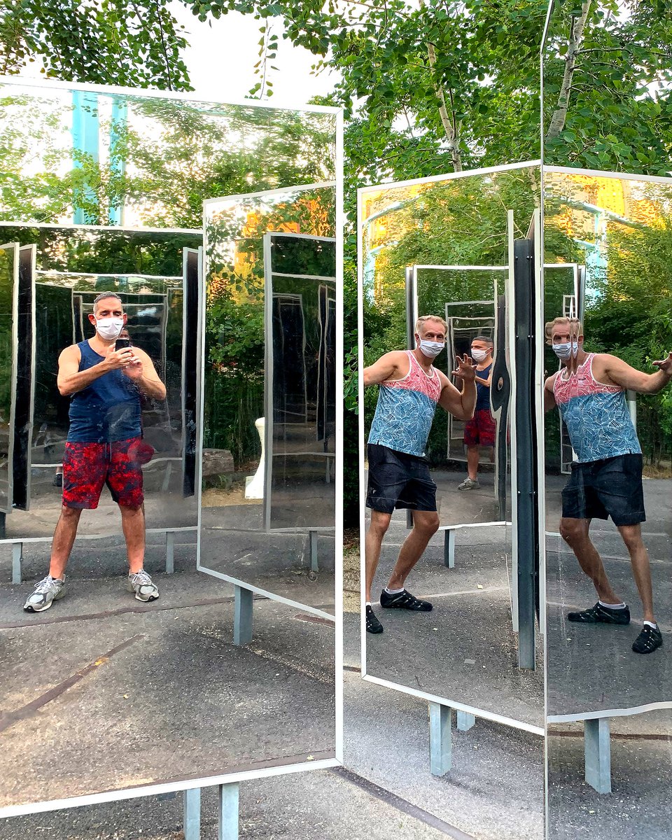 TheKurtWalters1's tweet photo. Husband @somegreek seeing photo ops everywhere... ! Pier 3 at Brooklyn Bridge Park
.
.
#quarantine #afternoon #sunshine #restorativeexercise #reflection #happyhour #walk #ilovenewyork #ilovenyc #reflections #brooklyn #sunshineandblueskies #tanktop #brooklynbridgepark https://t.co/F6ySnCUjYu