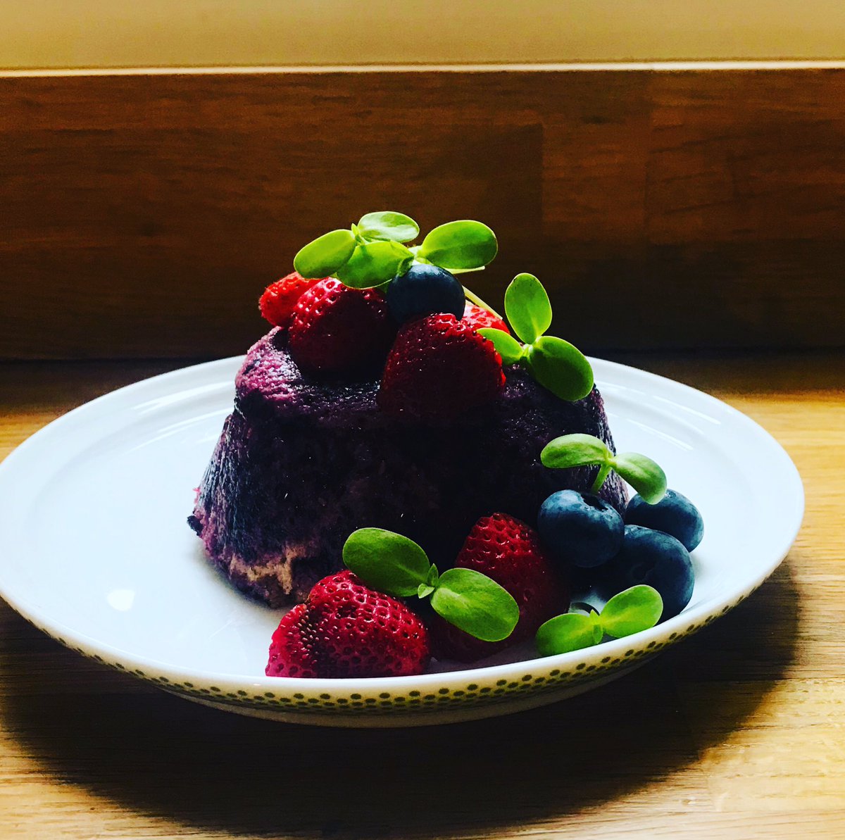 Our replication of today’s <a href="/jamesmartinchef/">James Martin</a> <a href="/thismorning/">This Morning</a> Summer Pudding with the addition of our Sunflower Shoots! 🌱#jamesmartinchef #jamesmartinrecipe #thismorning #thismorningitv #summerpud #summerpudding #summerfruit #sunflowershoots #nutrientdense #superfood #healthyfood