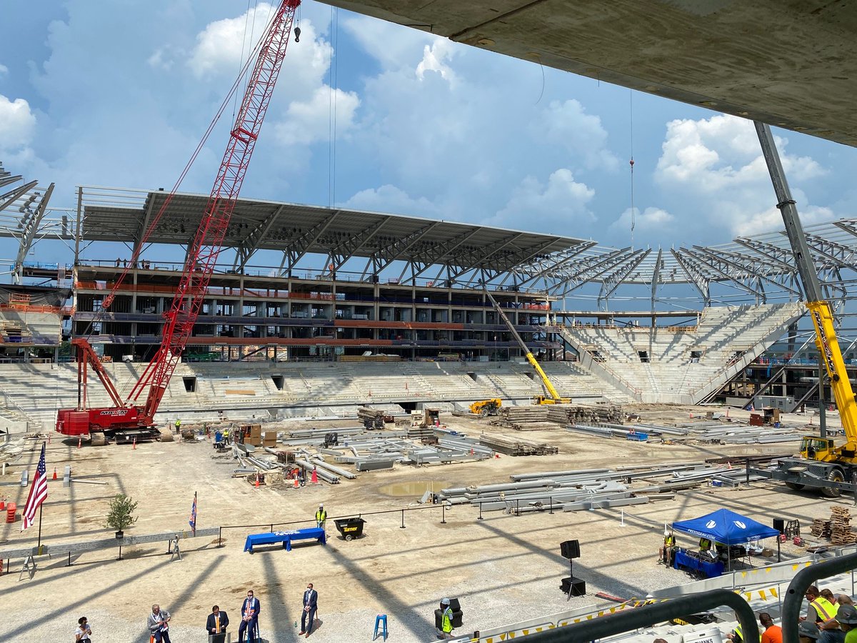 steelfabinc's tweet photo. Topping out the FC Cincinnati Soccer Stadium.  We are extremely proud of our entire team. https://t.co/MeamNF0unJ