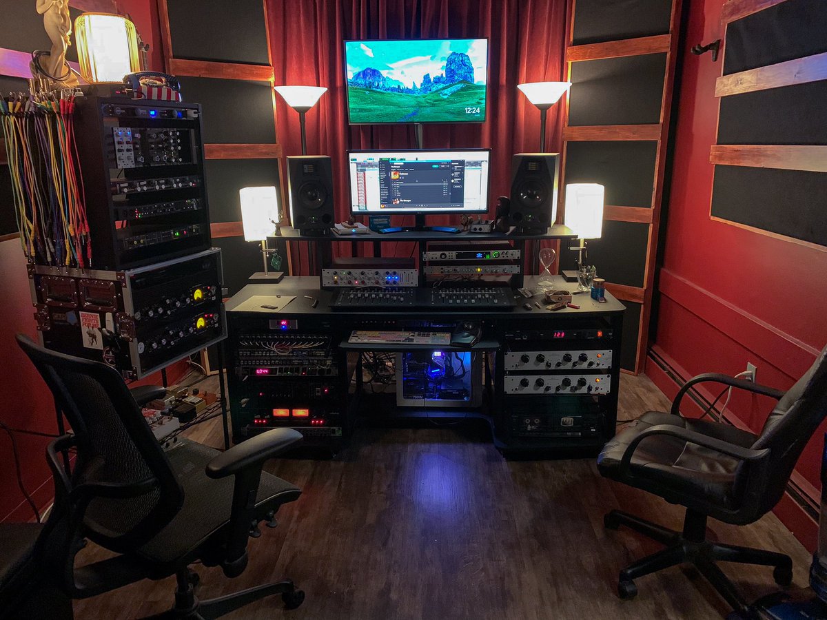 mtmoonrecording's tweet photo. July 27th — https://t.co/UqKD2VsQUK https://t.co/8bchlAnMiT