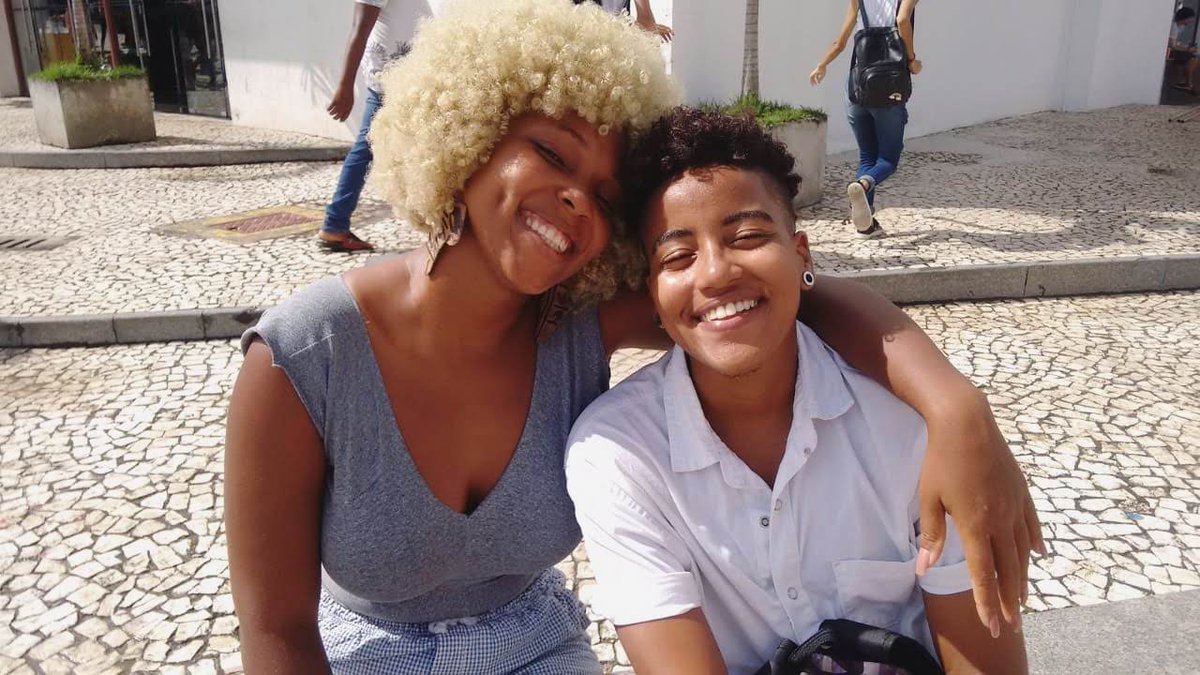 kaauecomK's tweet photo. Minha alma gêmea, minha referência 💛 https://t.co/s6NwXUr5rB