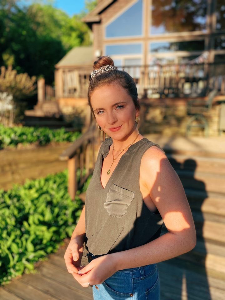 RiderU_SEC's tweet photo. This week’s new memeber is Comedy Chair and Orientation Leader, Lauren Farley. Lauren is a junior in Health Sciences. “I’m grateful for the opportunity to contribute to helping other students make the memories SEC helped me make my first two years at Rider.” https://t.co/iukirJHeL6