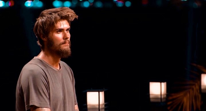 Ne çok sevenin var ah bir bilsen.
Orada bunu hissedemesen bile Allahın izniyle Şampiyon olduğunda ve aramıza geldiğinde çok net hissedeceksin ❤️

BarışYaz 1890Yolla
#survivor2020
#barışmuratyağcı