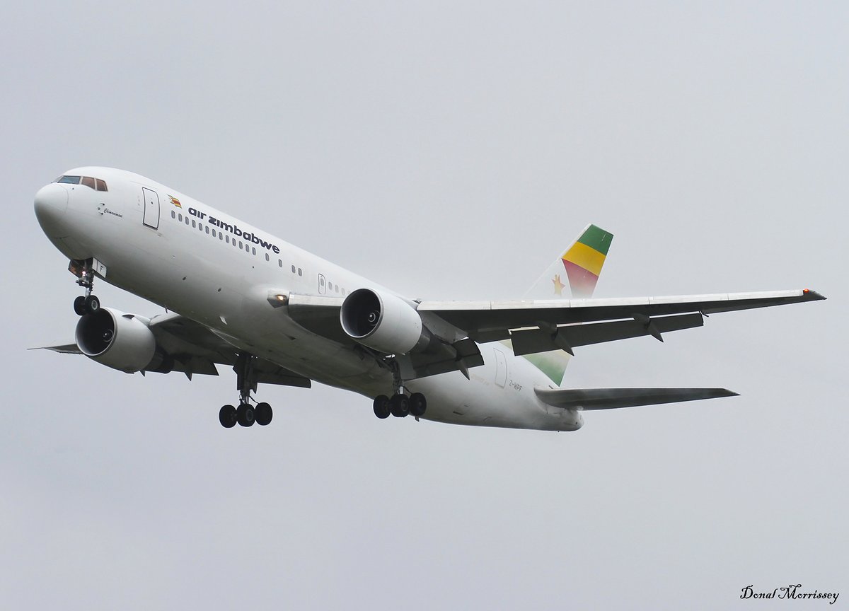 birrlad's tweet image. Throwback, @FlyAirZimbabwe 767-2N0(ER) Z-WPF arriving in the rain @JFKairport during UNGA. (Sept 2015)
#Avgeek #Avition #VIP #Airlines #JFKAirport #Throwback #AirZimbabwe #Boeing #Rain #NewYork #UNGA #Planespotting