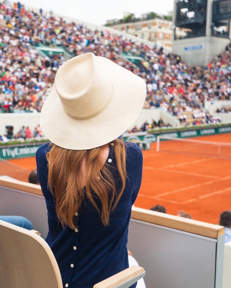 Cecefrs's tweet photo. J-3 : réservez vos places pour @rolandgarros Automne 2020 🎾

Parce qu'on n'a jamais eu autant besoin de vivre des émotions partagées, espérons que cette édition automnale historique apportera du plaisir et de la joie aux passionnés de tennis.

📆 du 21 septembre au 11 octobre https://t.co/qd8FrFFXSt