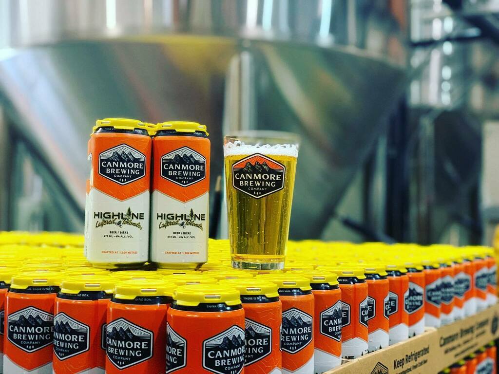 canmorebrewing's tweet photo. We’re open today - and each Monday now - so you can come in and try a pint of our #highlinelageredblonde Open from 1-7pm. #moreweekendplease #thinkoutsidethereisnobox #canmore #canmorebrewingco https://t.co/1ZvU1LGcdK
