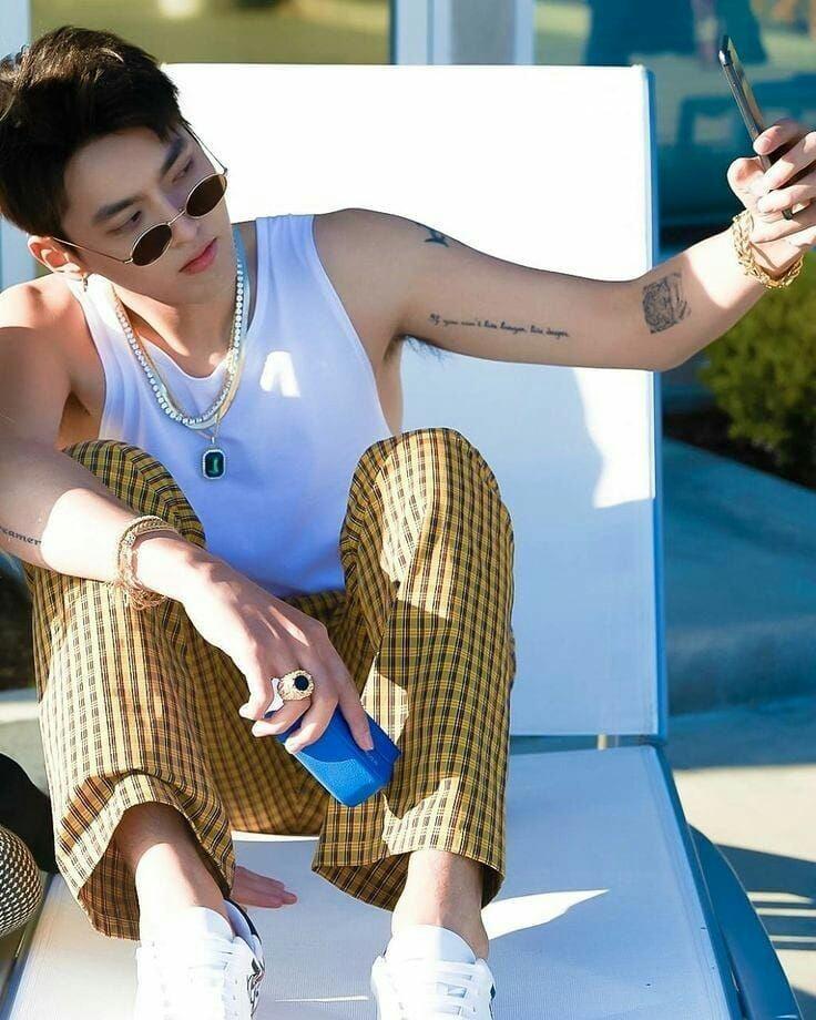 assaultprince's tweet photo. kriswu https://t.co/kgifZ3leD4