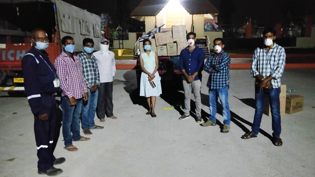 POct02's tweet photo. #DrShantaThoutam #Warangal #PrideOfWarangal #ServiceToMankind #HelpingHands #SheIsInspiration #HumanityFirst #Humanity
#FelicitationCeremony @narendramodi
Sir 🙏👆 #SheIsEntitled
@PMOIndia🙏
@chetanapdx🙌 #ThankYou @HiWarangal  @DrTamilisaiGuv👏 @drharshvardhan @kishanreddybjp😷 https://t.co/Z5hP8DQfUJ