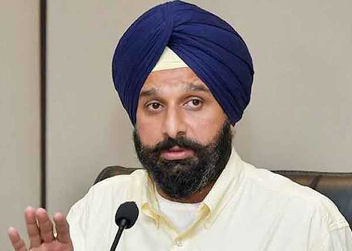 yespunjab's tweet photo. #TuliLab, #EMCHospital being protected at the behest of #Congress leaders: #Majithia
https://t.co/gj1VawvzEa https://t.co/LbqHYWhHZl