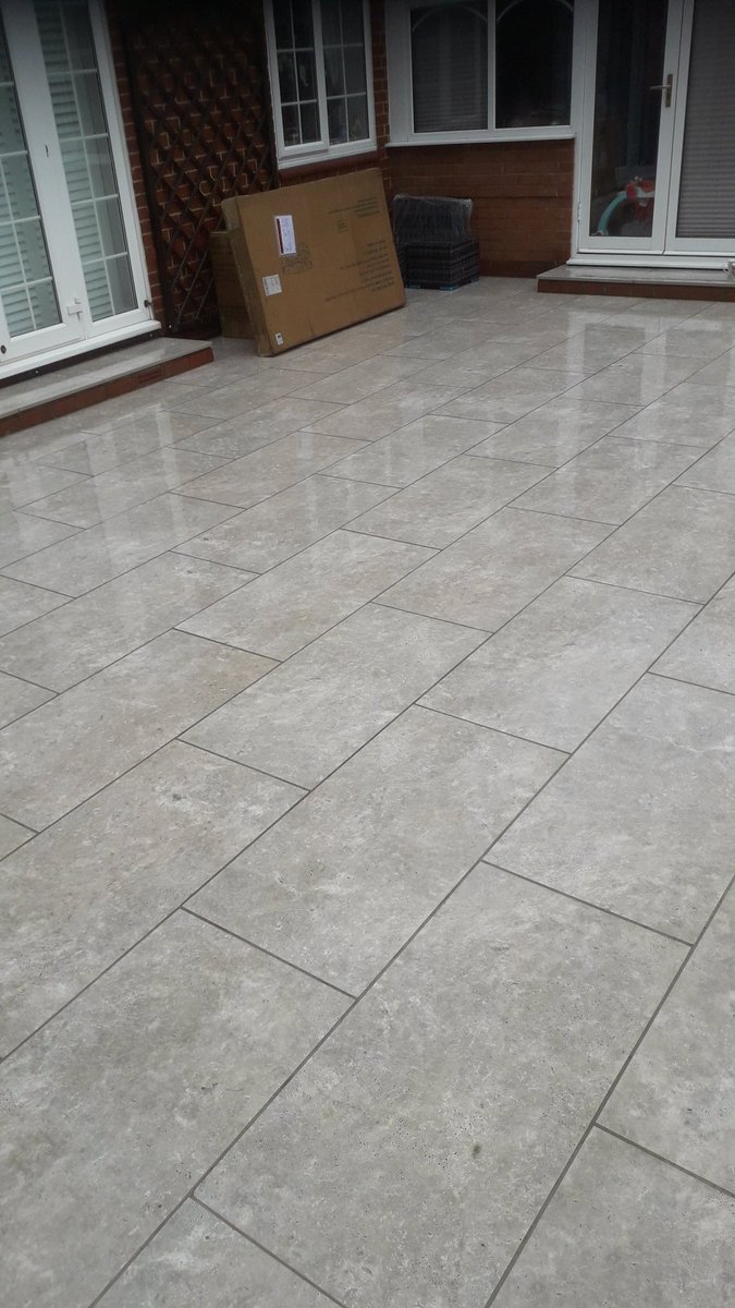 SSchmidLandsca1's tweet photo. Just the 7 patios and 3 driveways to price this week and it's only Monday...🙈🙈 https://t.co/1YoHBiVJyf