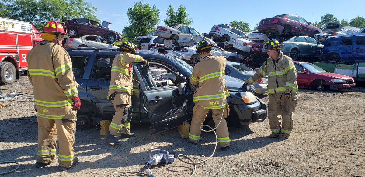 IowaCityFire's tweet photo. Annual auto extrication training at Ace Auto Recyclers. A huge thank you to Joel McCaw for providing #ICFD the location and resources for us to keep our extrication skills sharp. #autoextrication #autorecyclers https://t.co/3Swxmkfipz