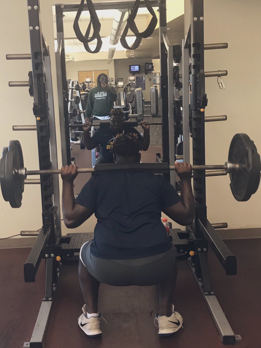 I move by results not by fake friends or things that’s televised...💯 

Light weights more reps 🏋🏾
