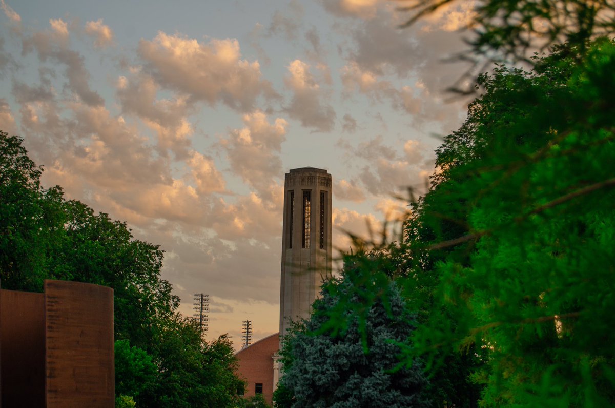 robinson_parker's tweet photo. Sunrise on campus 👀 @UNLincoln https://t.co/Rl6ExYVHzS
