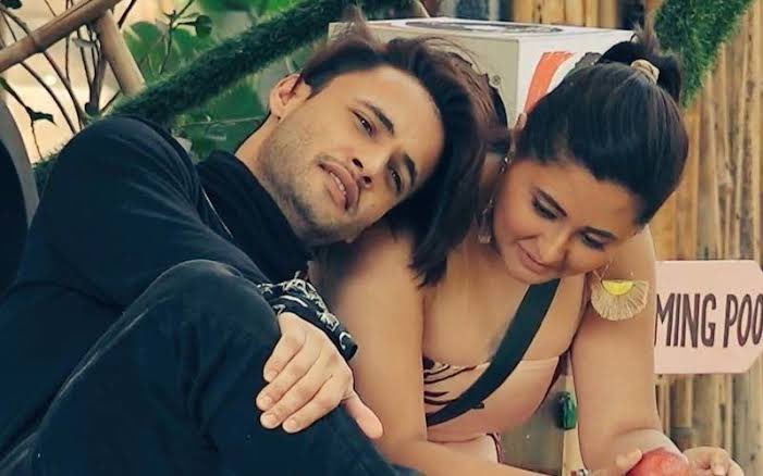 TheRashamiDesai's tweet photo. Dost Mera ❤️ 
Happy birthday @imrealasim 
Always wishing the best for you 🤙🏻 https://t.co/yh5I8kIQO0