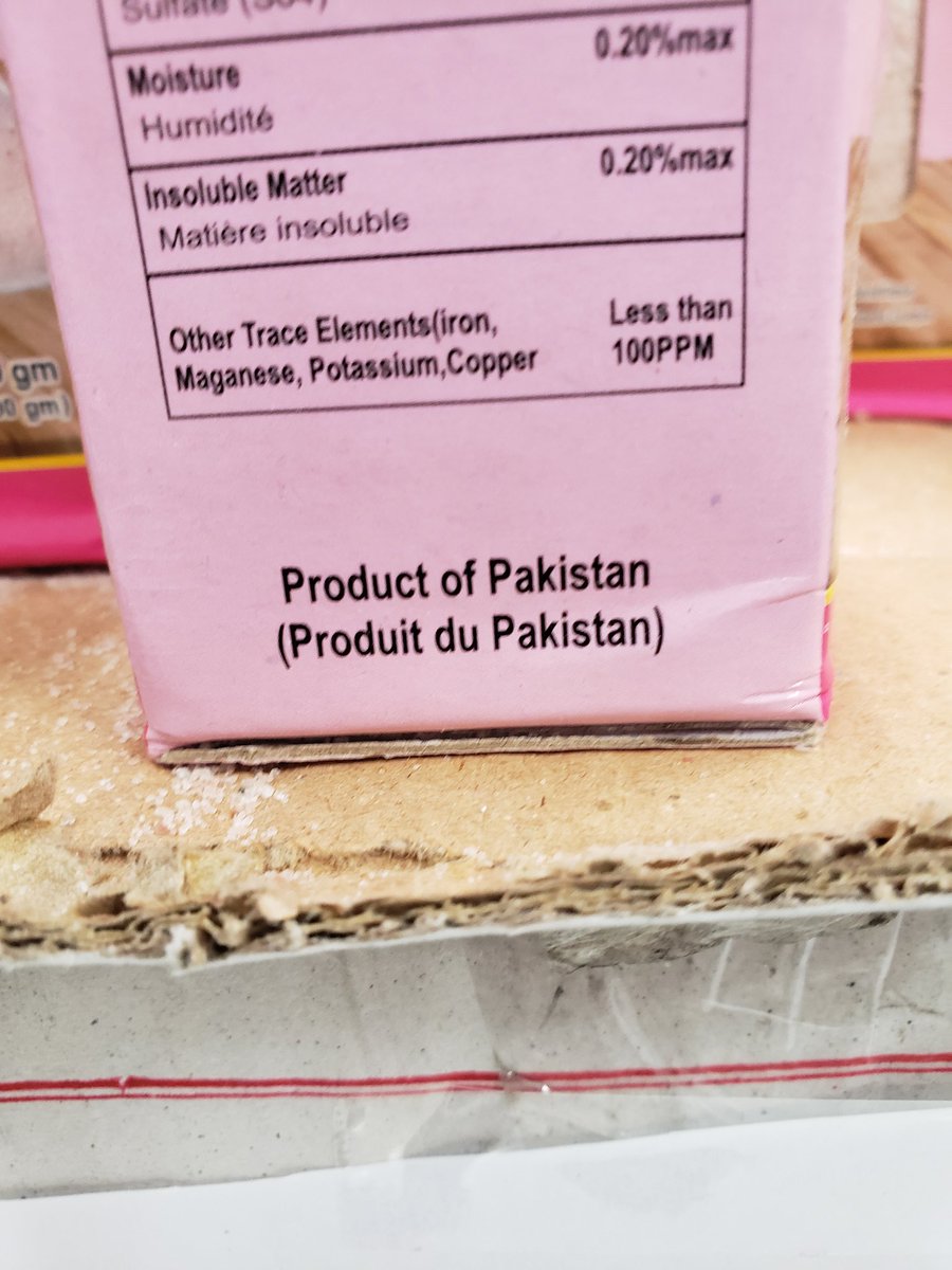 shaz_Insafiyan's tweet photo. Saw this in a local grocery store. Feels good to read 
#ProductOfPakistan ❤🇵🇰 https://t.co/H5QRKI7lxF