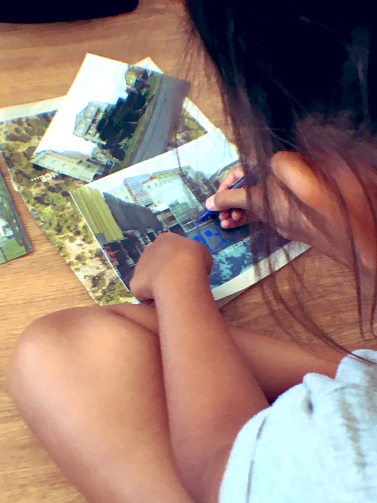 La_cga's tweet photo. Merci à Môm' #Bondy du @Reseau_Momartre de nous avoir accueilli pour un atelier avec des enfants de @VilledeBondy pour imaginer leur futur ! Dans le cadre de notre projet #revegeneral pour l'émergence de projets d #ESS par et pour les habitants. À la Sablière avec @GNIAC_asso https://t.co/VH5rea9ejg