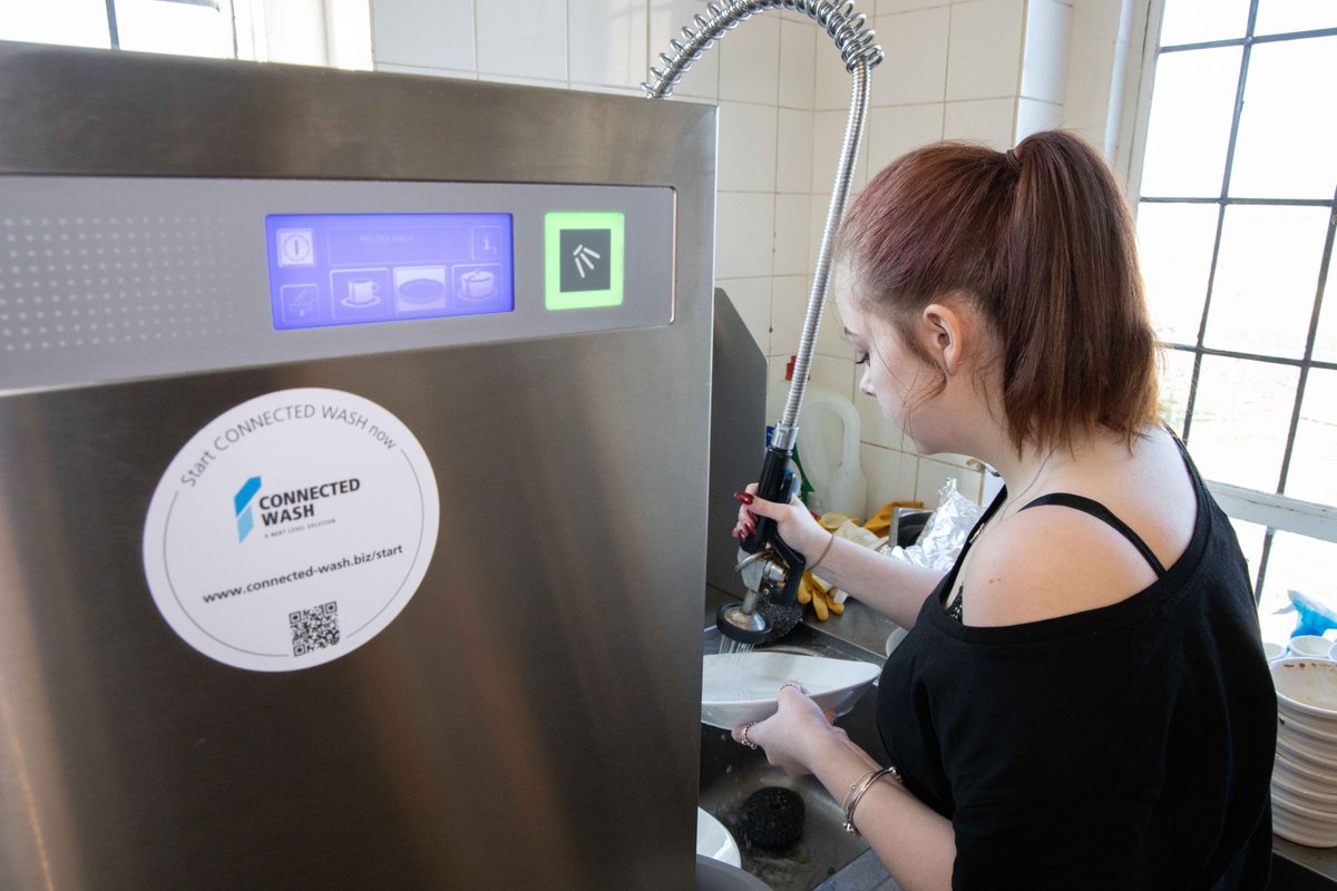 WinterhalterUK's tweet photo. To find out more about our Pay Per Wash scheme, call Winterhalter on 01908 359000, visit https://t.co/yHuTB9Xskp or email info@winterhalter.co.uk. #hospitality #warewashers #cleanglasses https://t.co/pTIIIodJXu