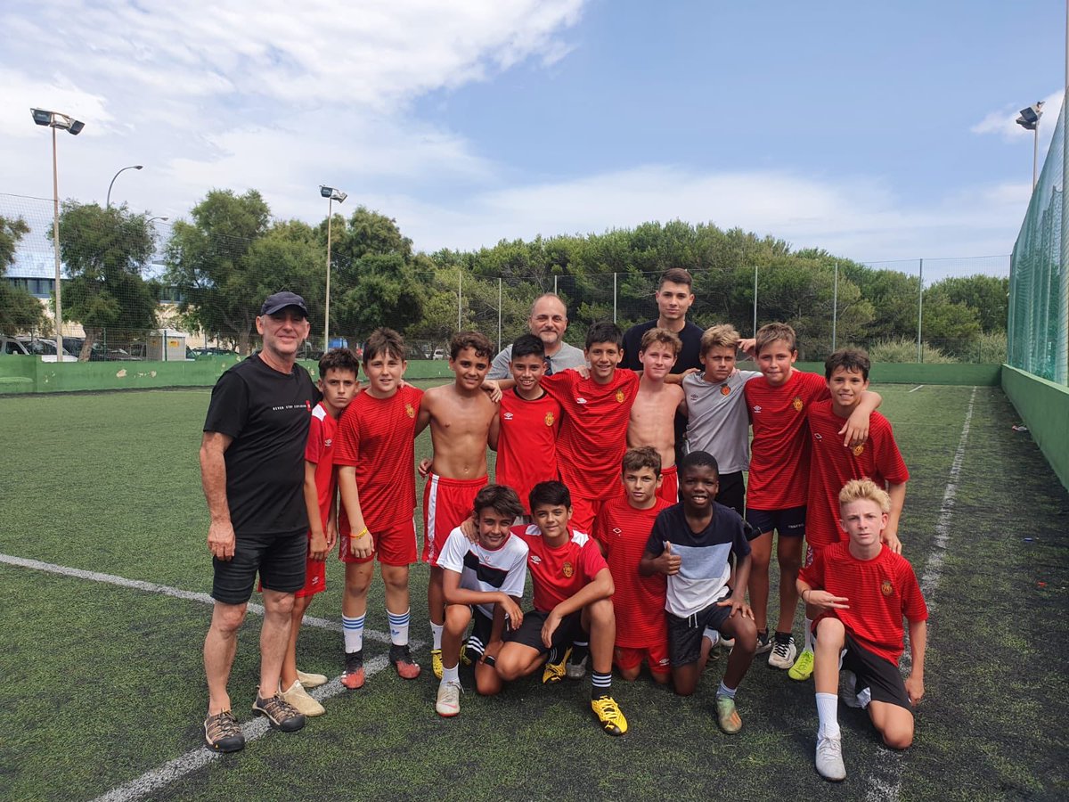 PerfectShot6's tweet photo. #team #rcdmallorca #summer https://t.co/ycXCAnVts9
