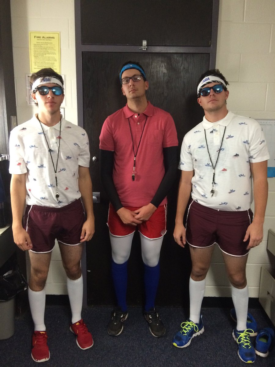 travisstevens30's tweet photo. Open the boarders so I can get my friend back. Happy birthday dare. @24barlas https://t.co/mWWWdqzNbd