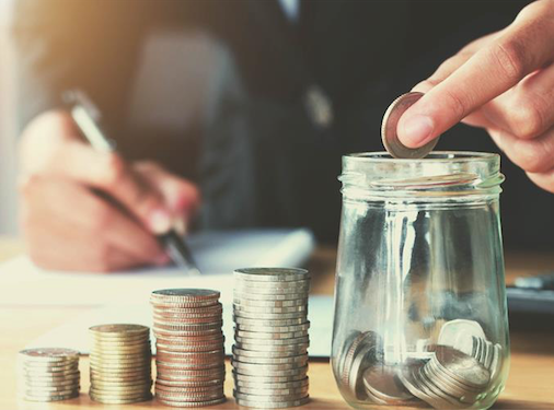 ADifferentCPA's tweet photo. 3 to 6 months’ worth of living expenses is the recommended amount to have saved, but unplanned bills aren’t the only reason you need savings. There are 4 milestones you need to plan for: buying a home, having a baby, college and retirement. https://t.co/JHgS2FUrcY https://t.co/pBozjKnLaN