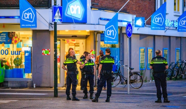 Daders overval Albert Heijn Gijsbrecht nog niet gevonden - ..