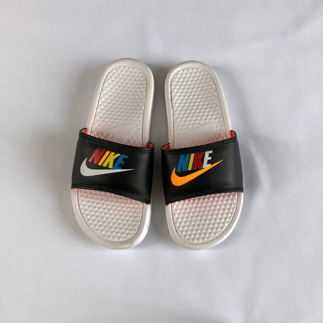 vans sandals twitter