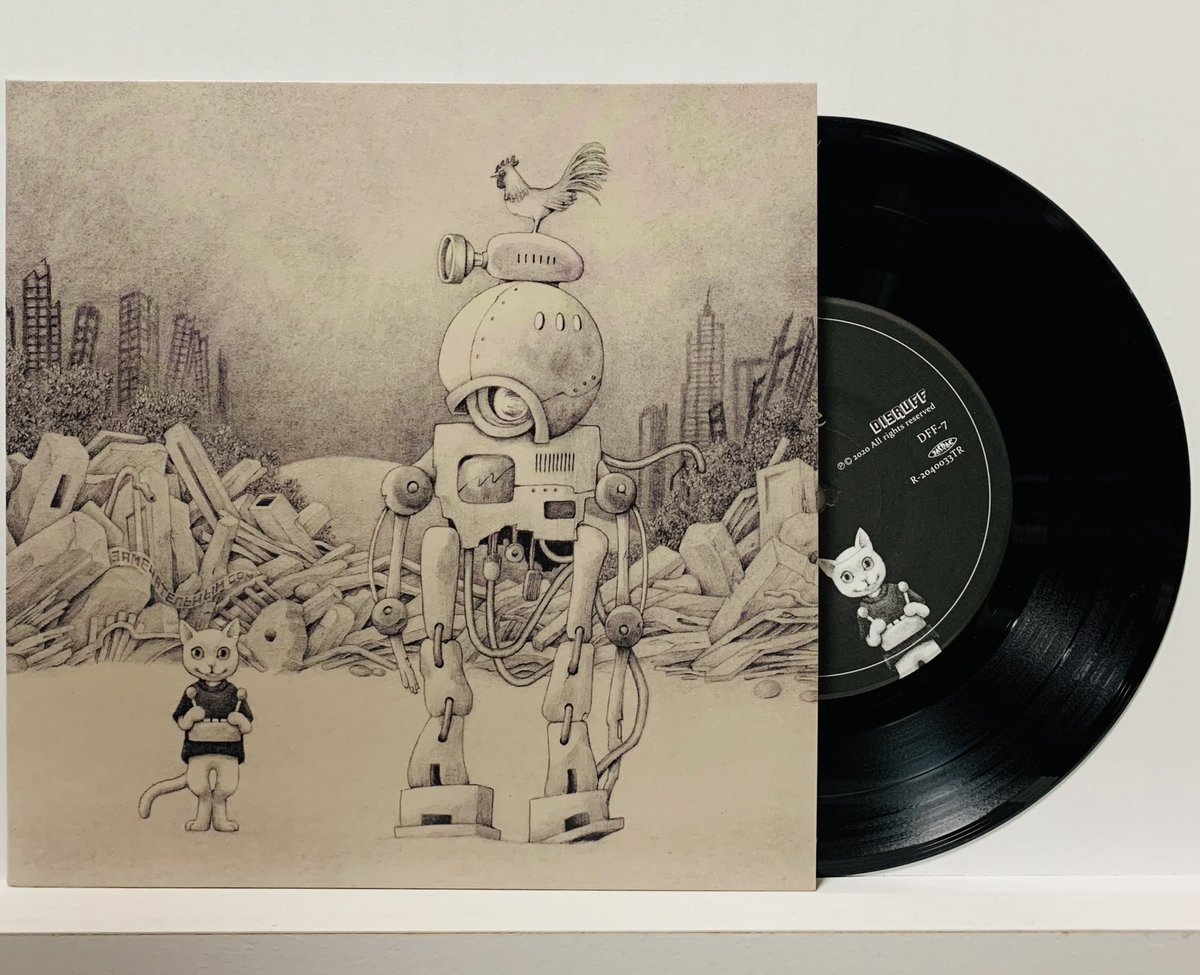 in_the_name_of's tweet photo. Don Karnage/zArAme split7ep+CD
#DISRUFF
#DONKARNAGE
ドンカネ、めちゃくちゃにカッコ良いです。前作までは棍棒��ブンブン振り回すようなパワーヒッターなサウンドでしたが、今作では情感のある洗練された楽曲もあり、今後の伏線になりそう。カバー曲でのヤンチャ振りは正しく本領発揮という感じ。 https://t.co/jEDkUg1Ob9